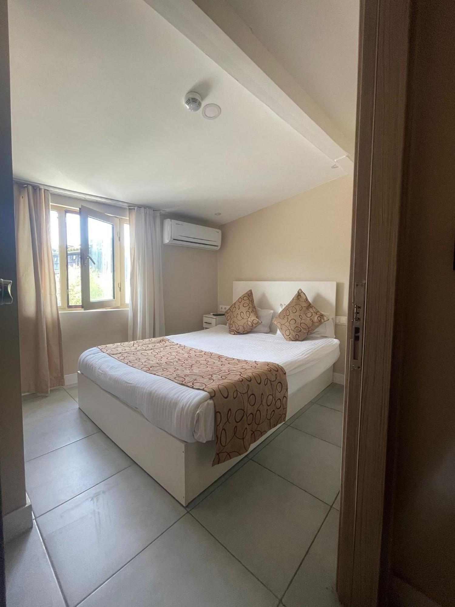 Rota Star Hotel Beyoglu Istanbul Bagian luar foto